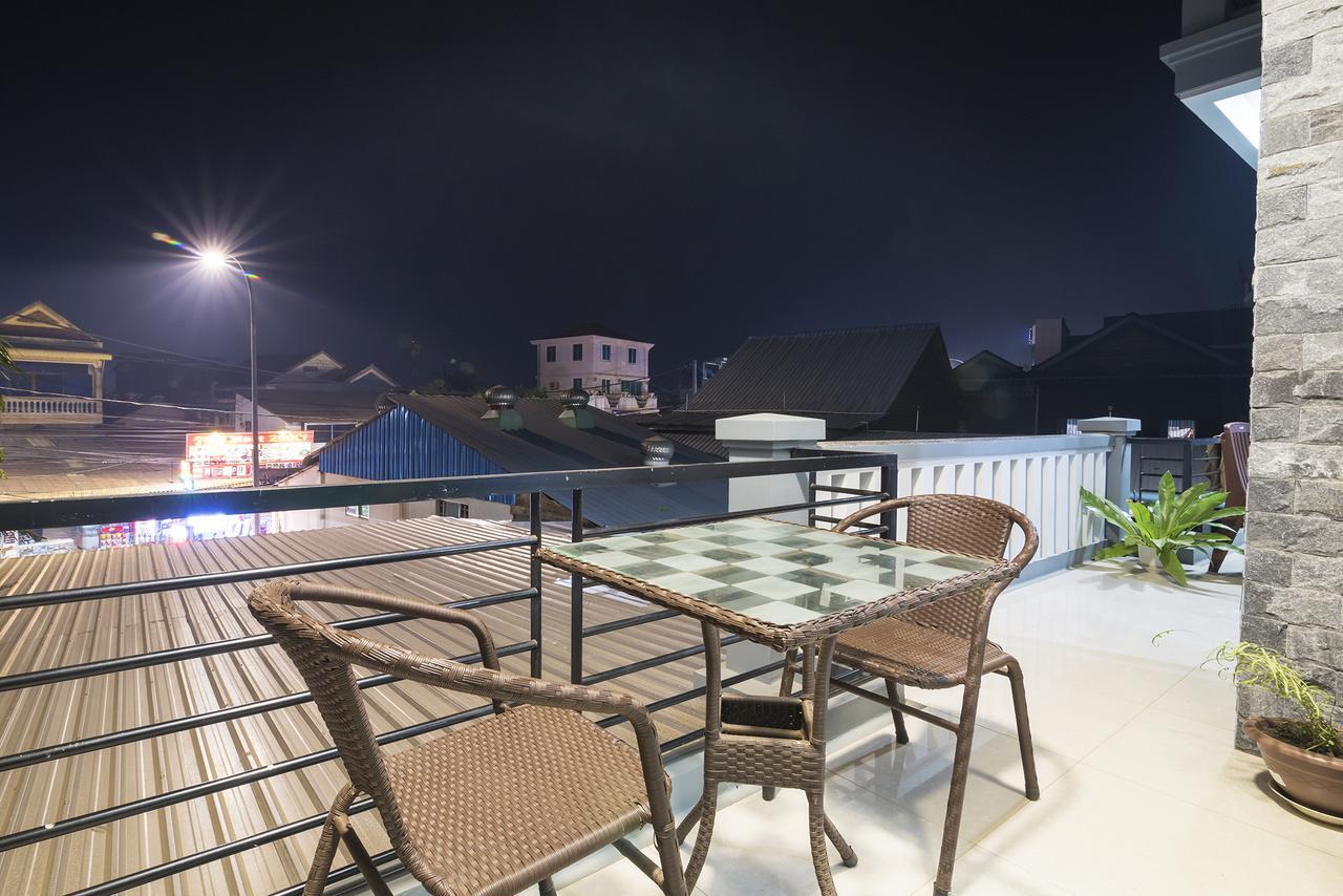 Agogo Hostel Siem Reap Esterno foto