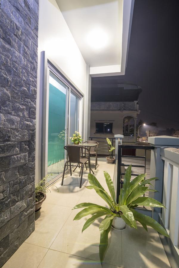 Agogo Hostel Siem Reap Esterno foto